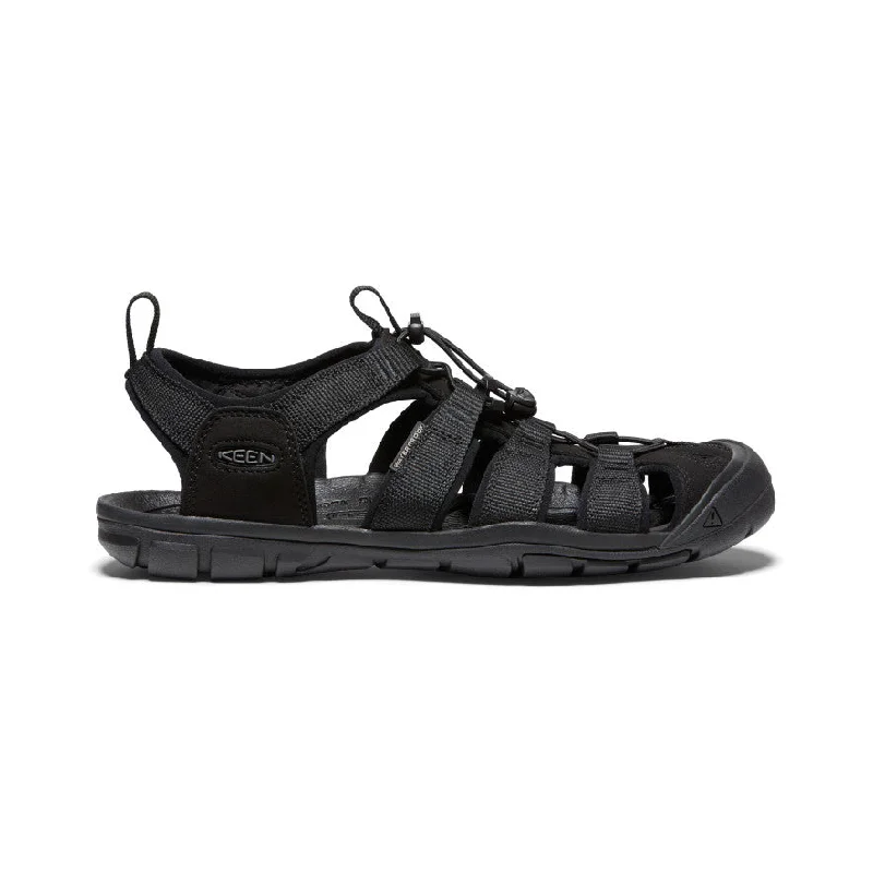 Men's sandals with a durable outer soleMen's Clearwater CNX  |  Triple Black