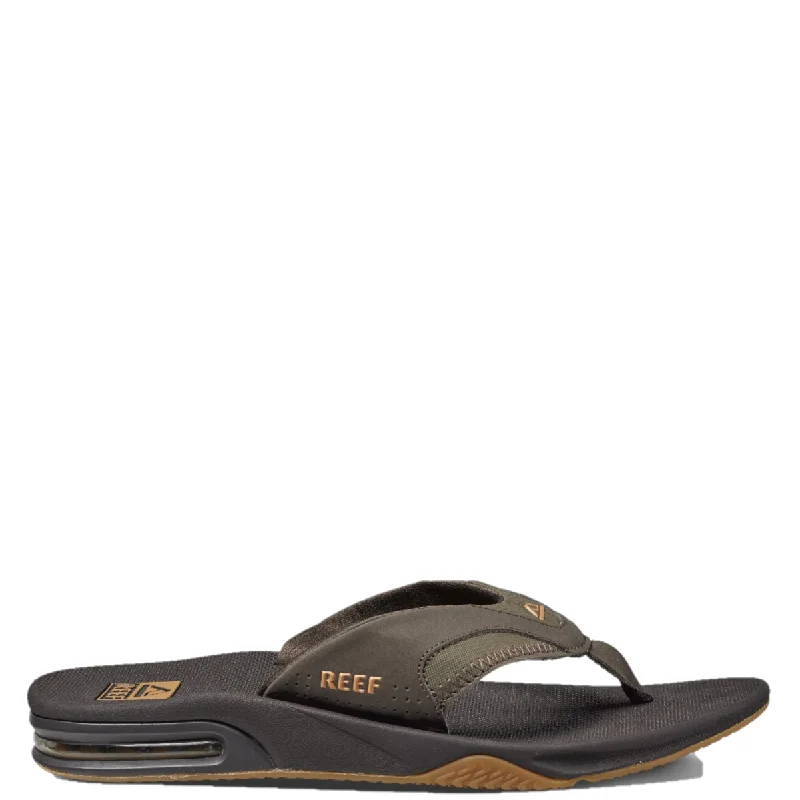 Men's sandals in a neutral color like black or brownMEN'S FANNING