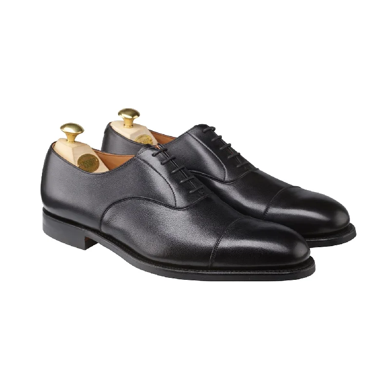 Men's leather Oxford shoes with a plain toeDorset Black Milled Calf