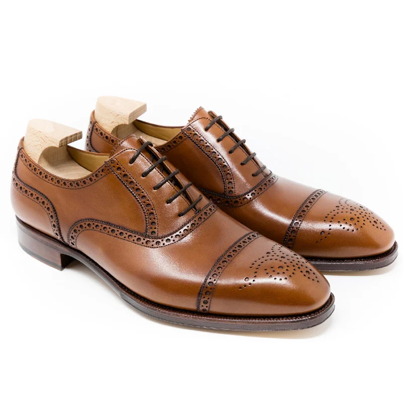 Men's Oxford shoes with a leather lining for breathabilityNEWMAN