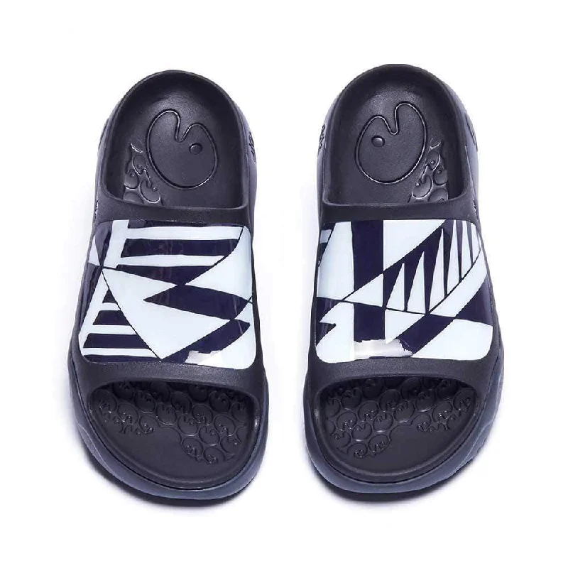 Men's sandals in a neutral color like black or brownPrism Ibiza Slides