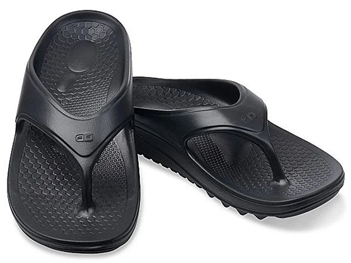 Men's sandals with a perforated leather upper for ventilationSpenco Fusion 2 - Men's Recovery Sandal