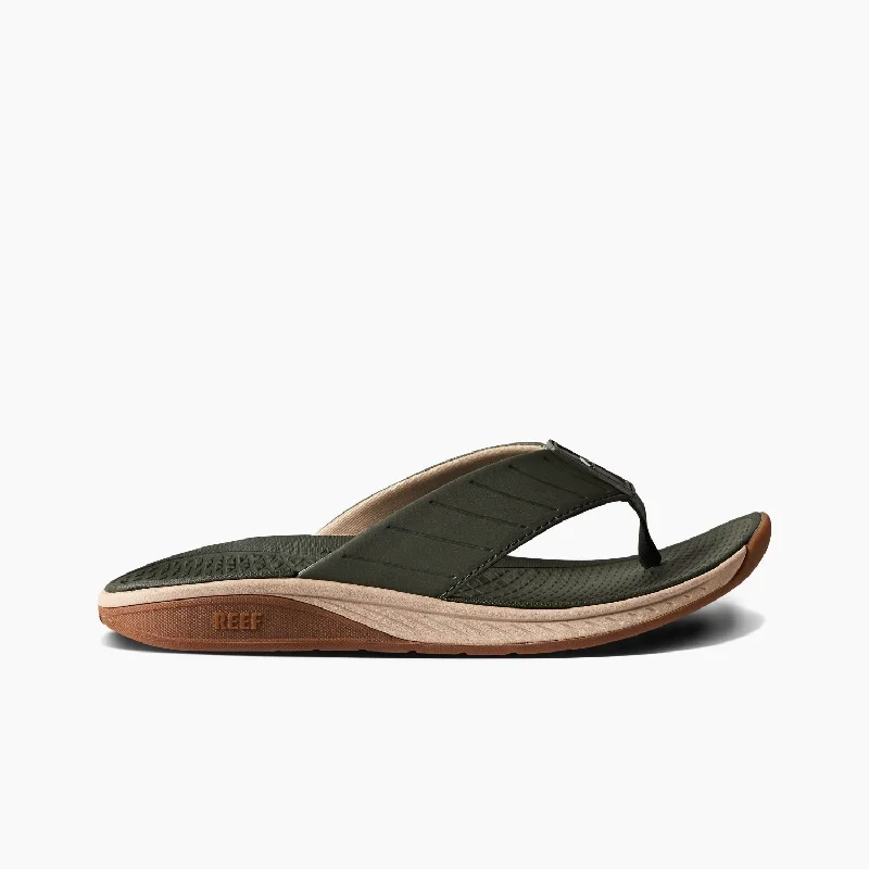 Men's sandals with a durable outer soleThe Deckhand