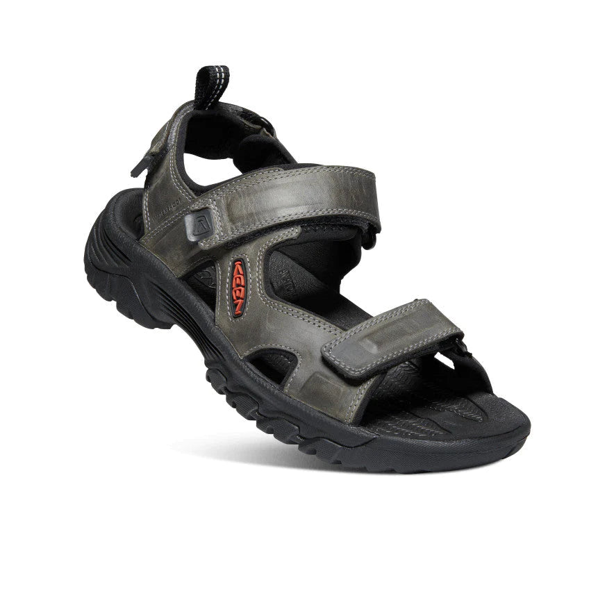 Men's sandals with a decorative buckle or charmTarghee III Open Toe Grey/Black