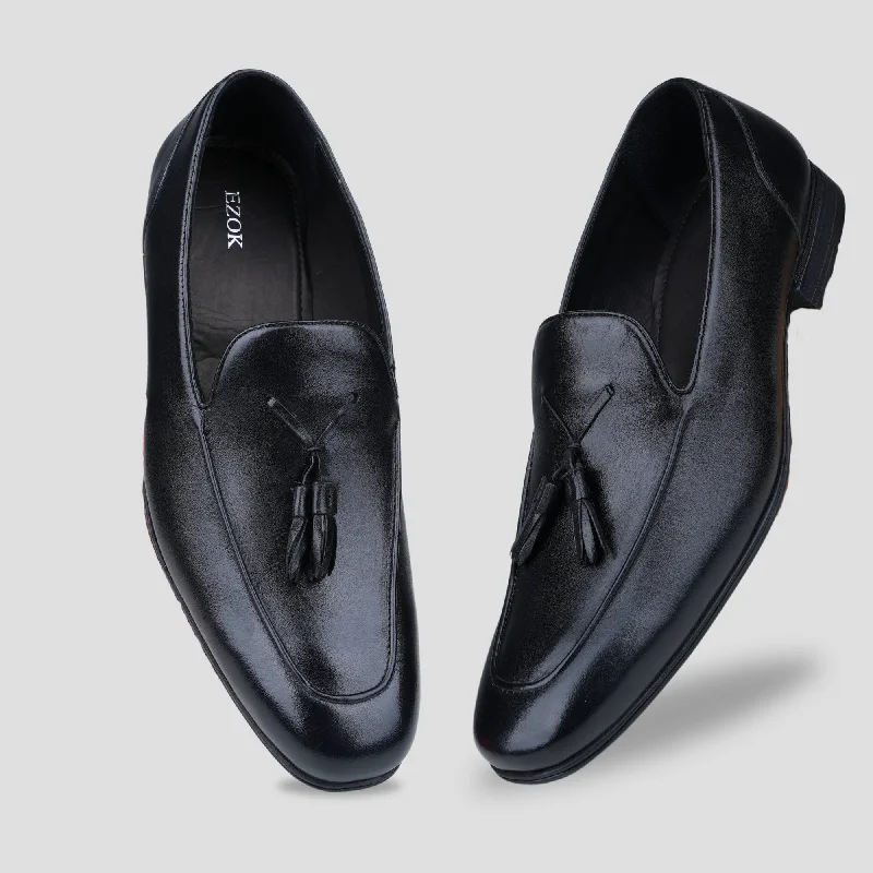 Ezok Leather Black Casual Loafer Shoes For Men