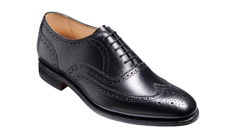 Brogue - perforated men's Oxfords for a traditional lookGlasgow - Black Calf