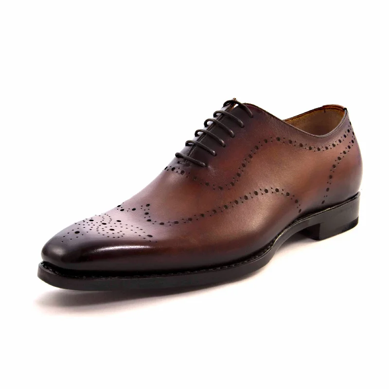 Men's Oxford shoes with a leather lining for breathabilityUgo Vasare Gilbert