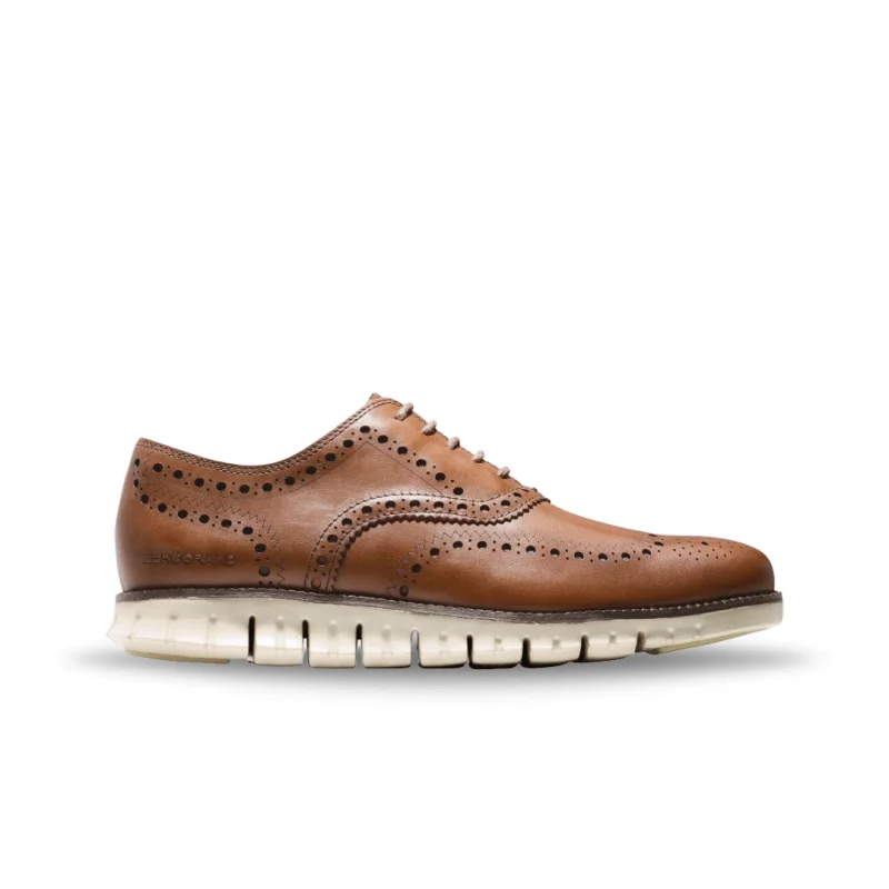 Men's Oxford shoes with a polished leather finishCole Haan Men's Zerogrand Wingtip C14493 - British Tan