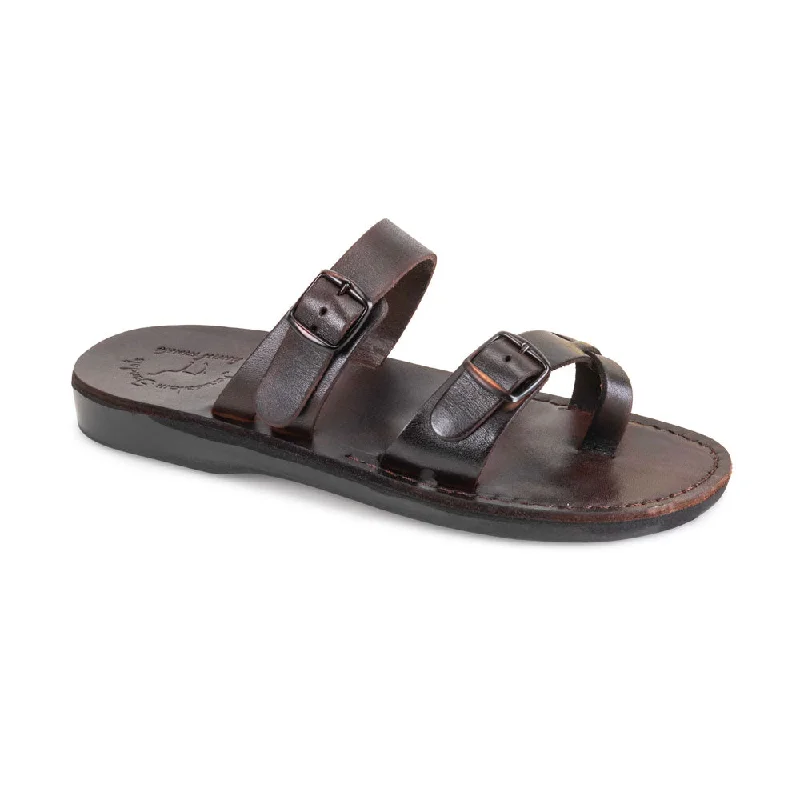 Men's sandals with a cushioned footbedEran - Adjustable Strap Flat Sandals | Brown