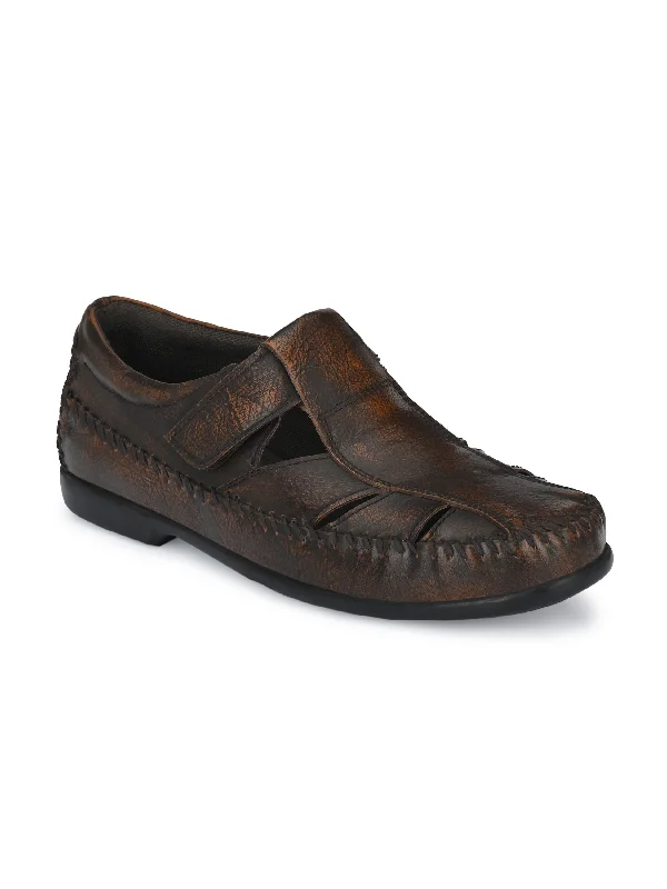 Men's sandals with a flexible sole for easy movementMen's Genuine Leather Sandal