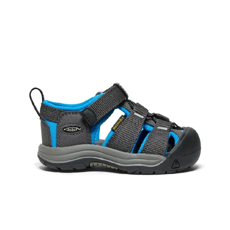 Men's sandals with a decorative buckle or charmToddlers' Newport H2  |  Magnet/Brilliant Blue