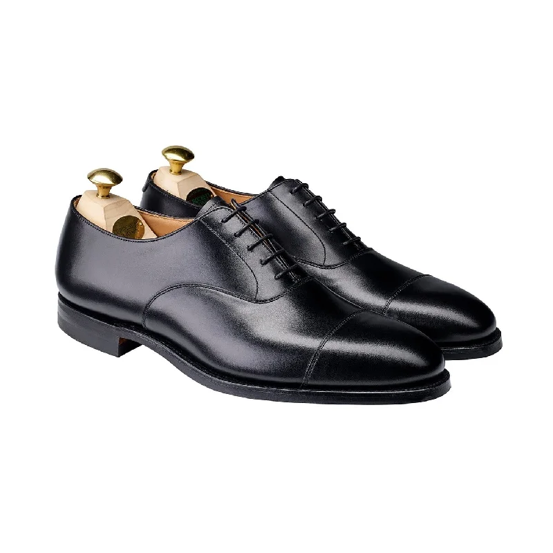 Men's Oxford shoes with a smooth leather upper and a leather soleConnaught 2 Black Calf