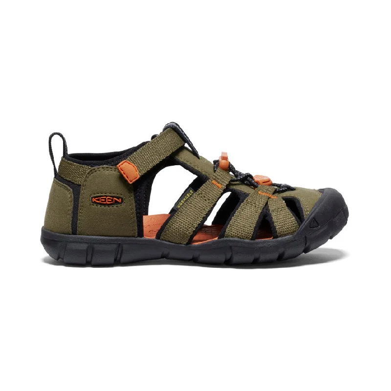 Men's sandals with a decorative buckle or charmBig Kids' Seacamp II CNX  |  Dark Olive/Gold Flame