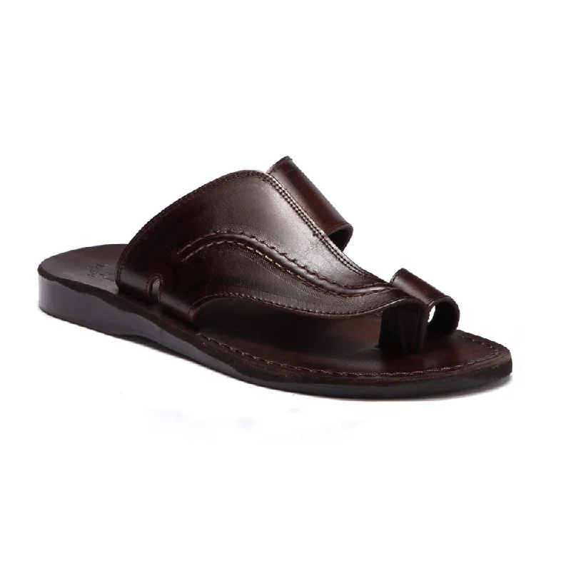 Men's sandals with a padded heelPeter - Leather Toe Strap Sandal | Brown