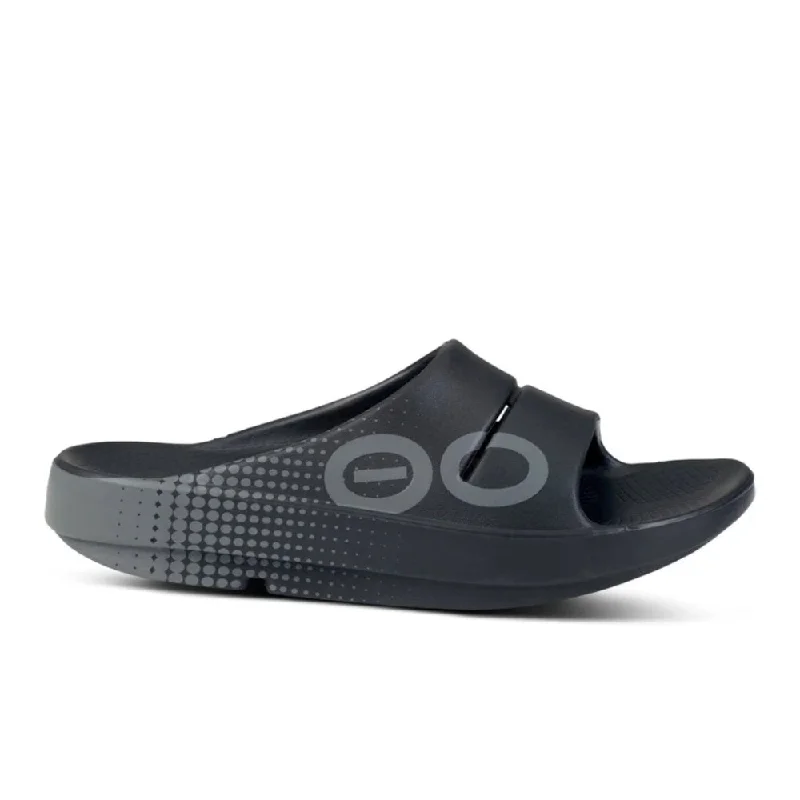 Men's sandals with a buckle closureOOFOS OOahh Sport Slide - Black Matrix