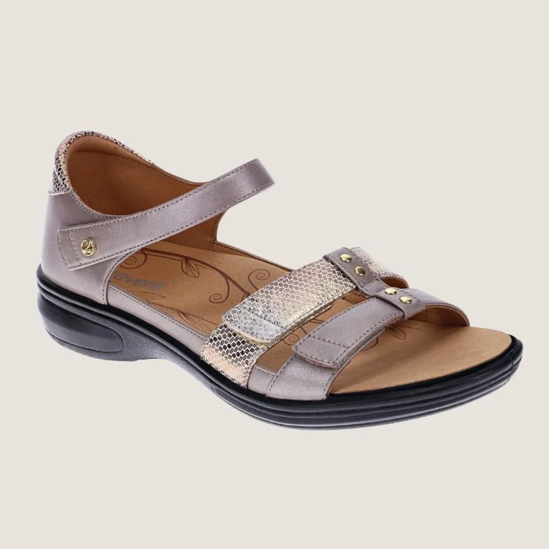 Men's sandals with a shock - absorbing insoleRevere Negara Sandal