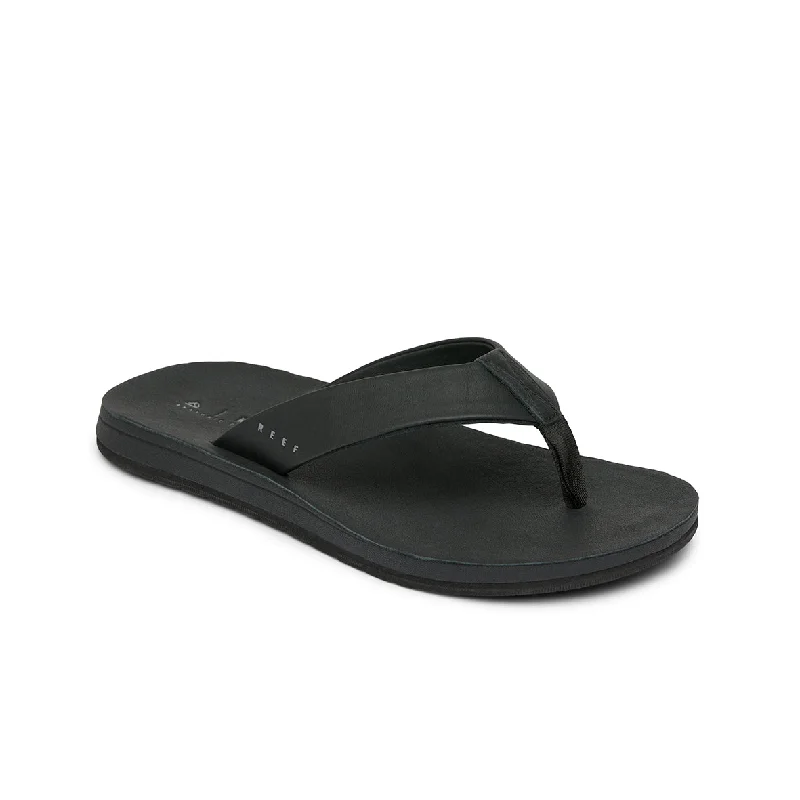 Men's sandals with a toe post designMens Ojai Classic - Black