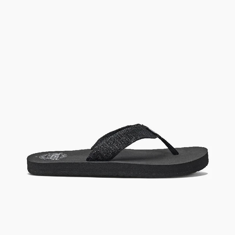 Men's sandals with a decorative buckle or charmSmoothy