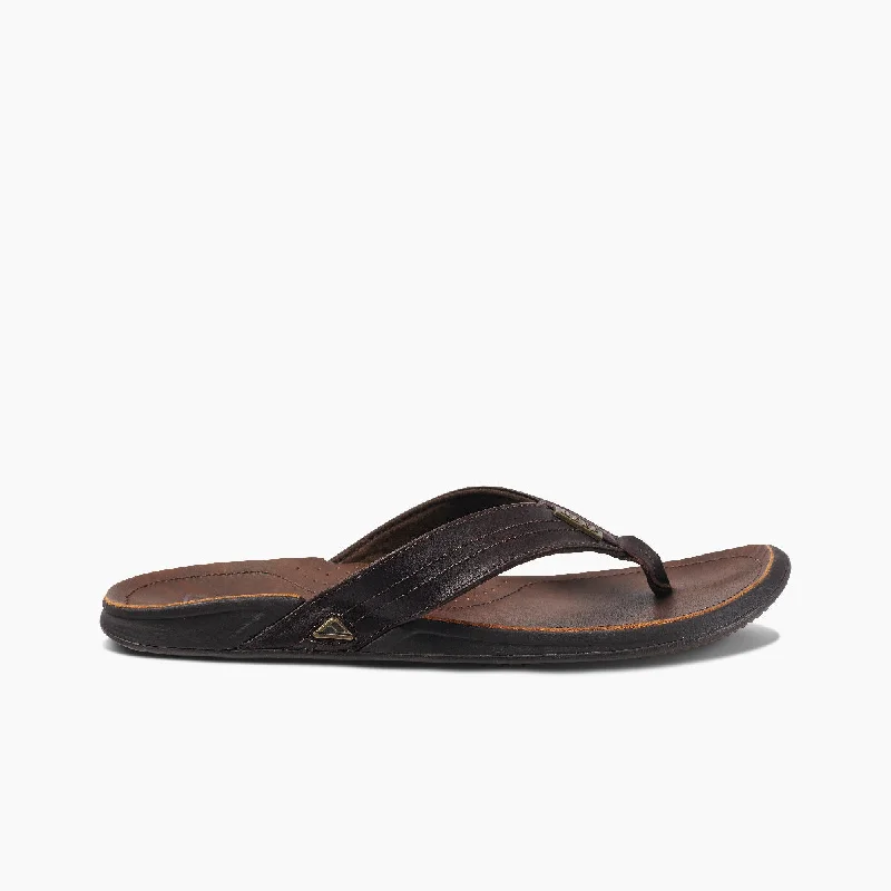 Men's sandals with a stretchy strap for a better fitReef J-Bay Iii