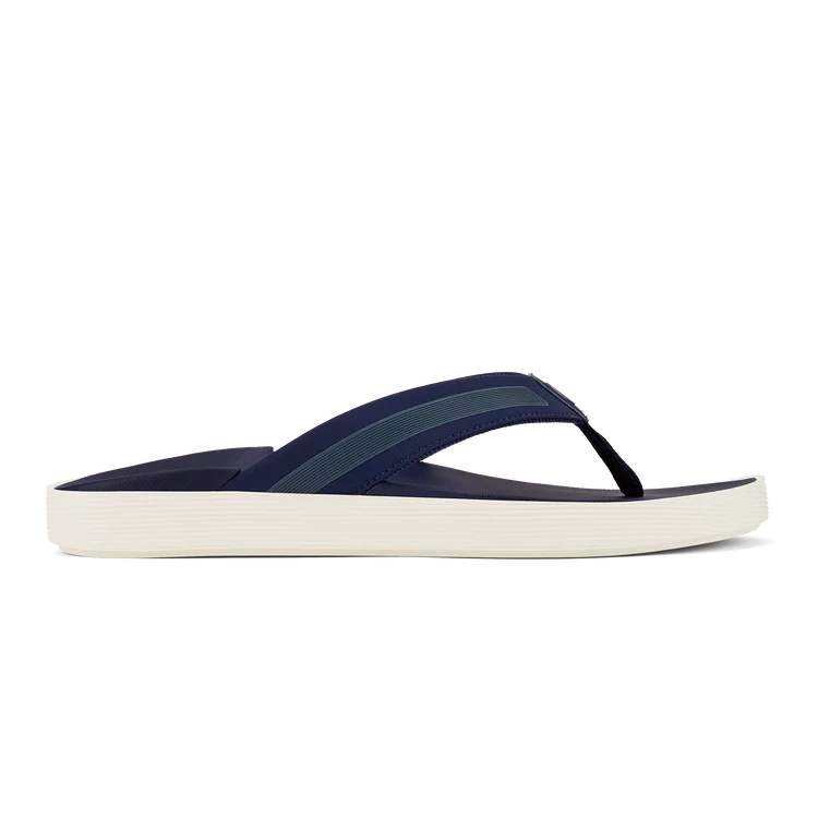 Men's sandals with a perforated leather upper for ventilationLeeward - Navy