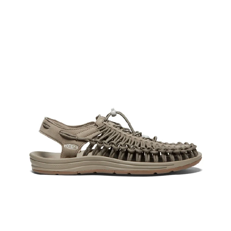 Men's sandals in a neutral color like black or brownMen's UNEEK Sneaker  |  Timberwolf/Plaza Taupe