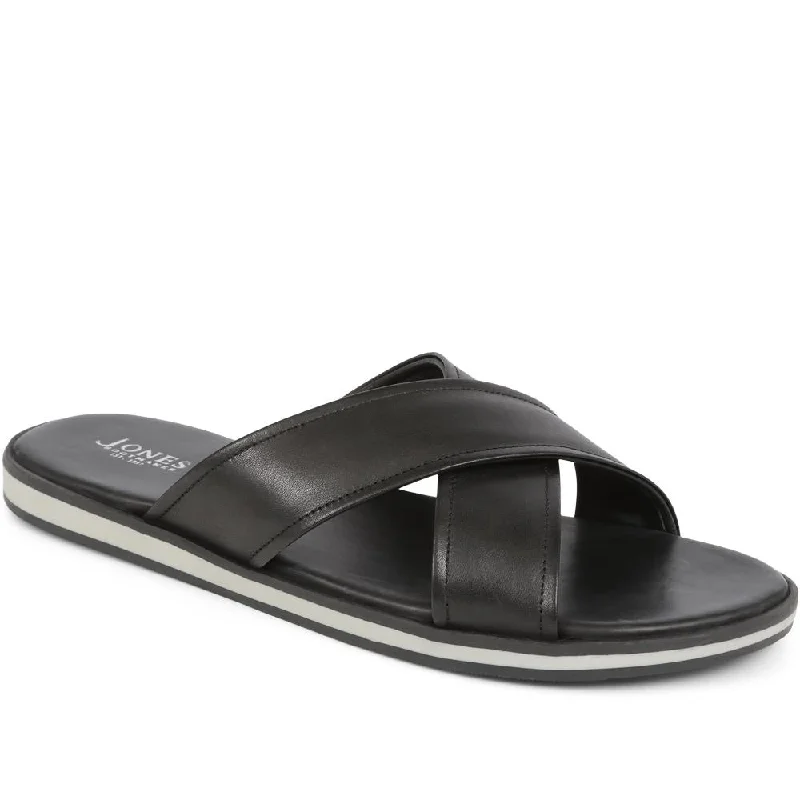 Men's sandals with a rubber sole for tractionWhitstable Leather Sliders - WHITSTABLE / 325 003