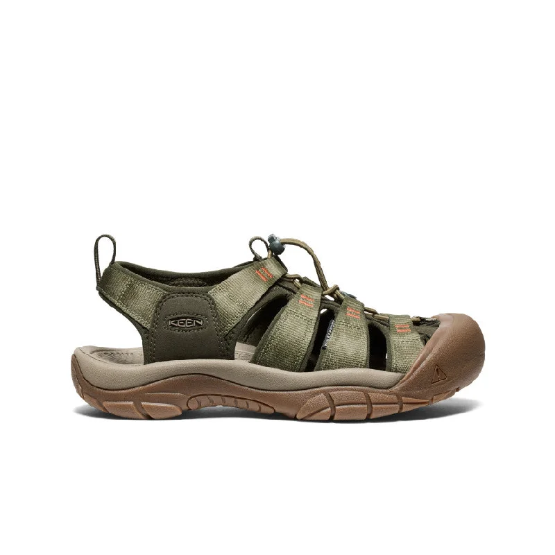 Men's leather sandals with an adjustable strapMen's Newport H2 Sandal  |  Winter Moss/Chevron