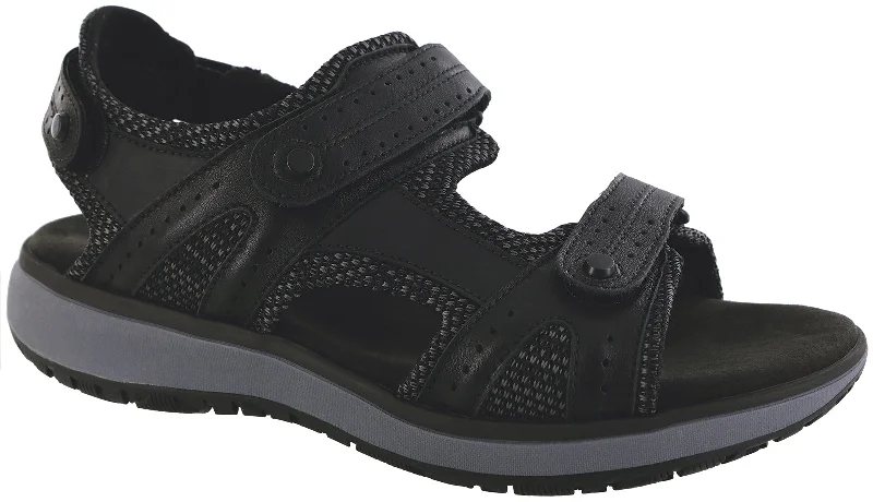 Men's leather sandals with an adjustable strapMaverick - Naught