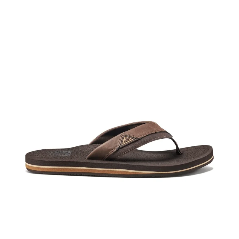 Men's sandals with a flexible sole for easy movementReef Men's Cushion Dawn - Brown