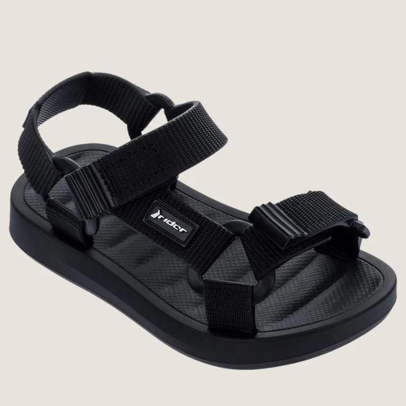 Men's sandals with a decorative buckle or charmRider Free Papete Baby Sandal