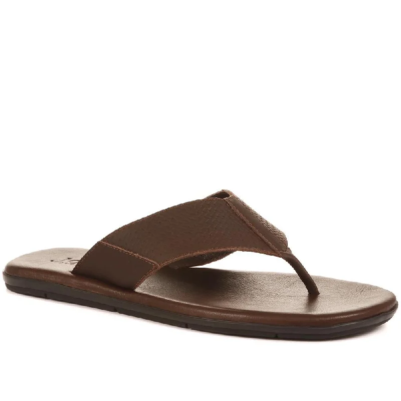 Men's sandals with a stretchy strap for a better fitEmmett Leather Toe Post Sandals - EMMETT / 318 612