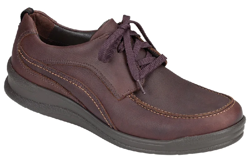 Men's Oxfords in a dark burgundy leather for a unique styleSAS Move On