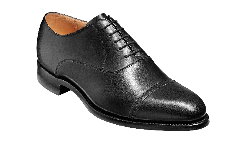 Men's Oxfords with a cap - toe design and a rubber heelBurford - Black Calf