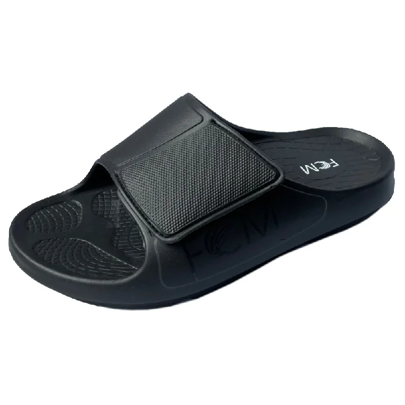 Men's sandals with a flexible sole for easy movementFOM Shell