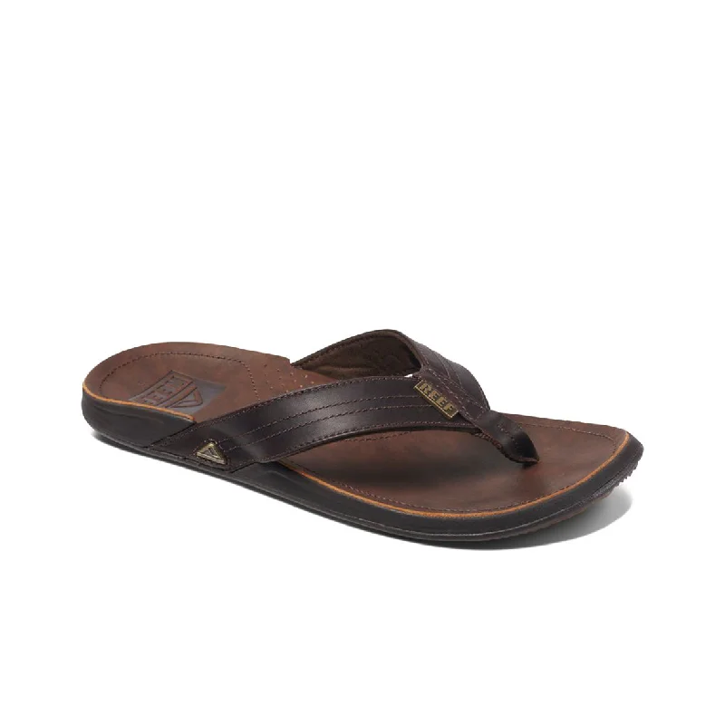 Men's sandals in a neutral color like black or brownMens J-Bay III - Dark Brown