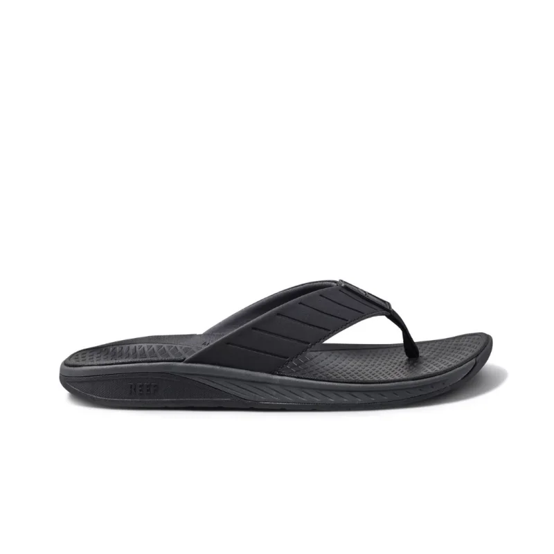 Men's sandals with a decorative buckle or charmReef Men's The Deckhand - Stormy Black