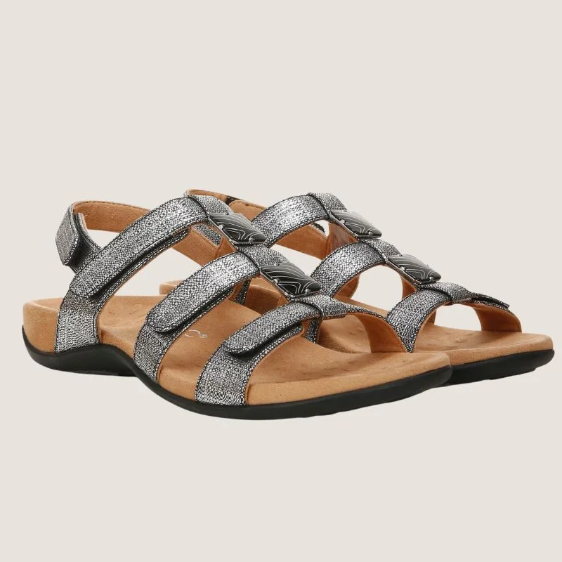 Men's sandals with a toe post designVionic Amber Wide Sandal