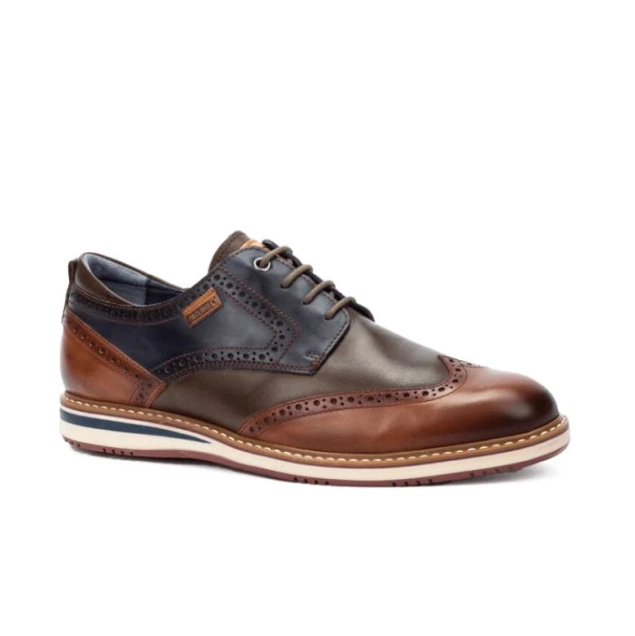 Men's Oxford shoes with a buckle closure and a pointed toeMens Pikolinos Avila in Brandy