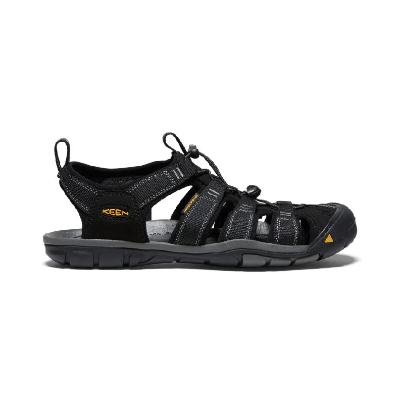 Men's sandals with a toe post designMen's Clearwater CNX  |  Black/Gargoyle