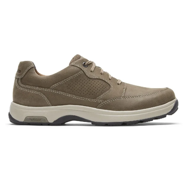 Men's Oxfords with a cap - toe design and a rubber heelDunham Men's Blucher Breen Nubuck