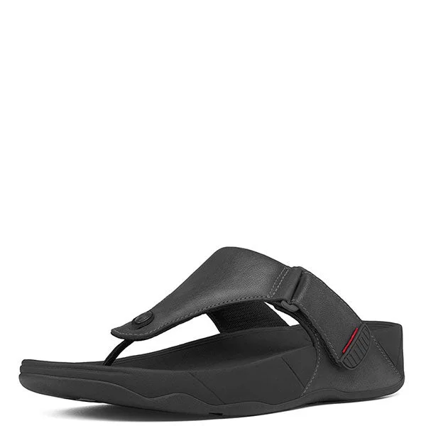 Men's sandals with a flexible sole for easy movementFitFlop Men's Trakk II Sandals - All Black