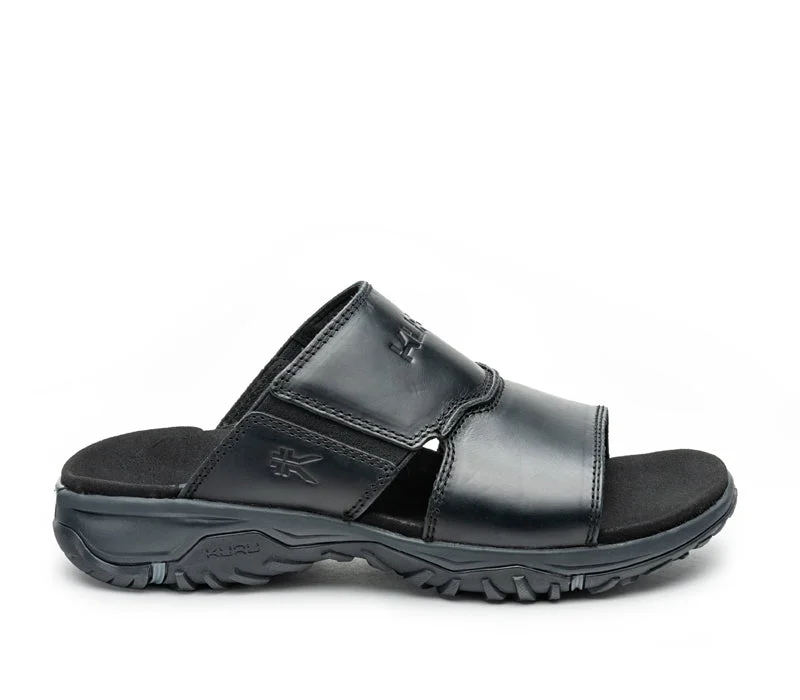 Men's sandals with a decorative buckle or charmCOVE