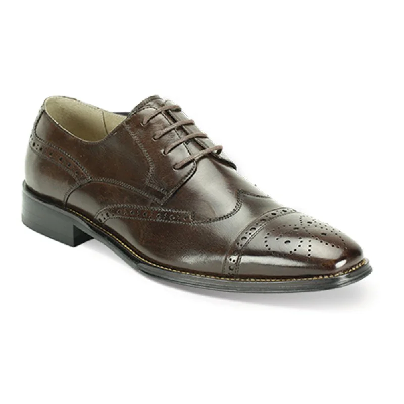 Brogue - perforated men's Oxfords for a traditional lookGiovanni 6502