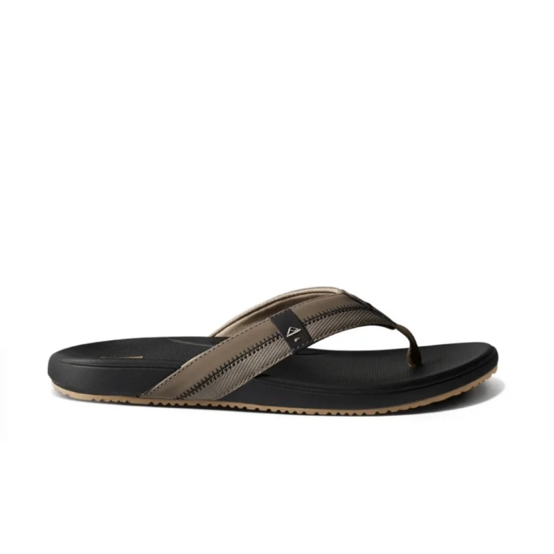 Men's sandals with a leather lining for comfortReef Men's Cushion Phantom 2.0 - Fossil/Raven