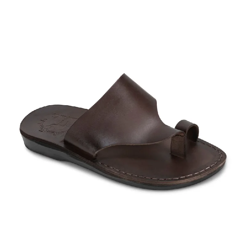 Men's sandals with a leather lining for comfortPetra - Leather Toe Strap Sandal | Brown